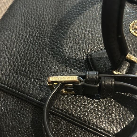 Tory Burch Robinson Pebbled Square Tote/crossbody - Picture 11 of 16